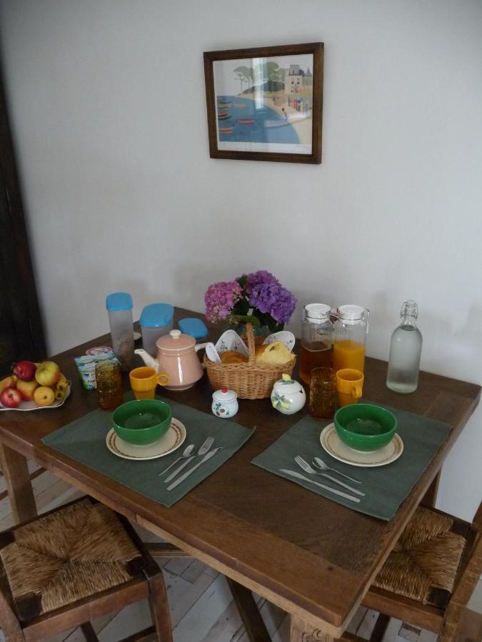 Bretagne Chambre D'Hotes Suite 53M2 Et Caravane Vintage Avec Cuisine Et Salle De Bains Privees Brittany B&B 53M2 Suite And Vintage Caravan Glamping With Private Kitchen And Bathroom Pleumeur-Gautier Dış mekan fotoğraf